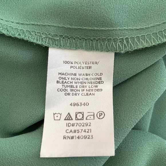 LOFT Sage Green High/Low Sleeveless Blouse w/ Slight Ruffle Details. Size Medium - Picture 7 of 9